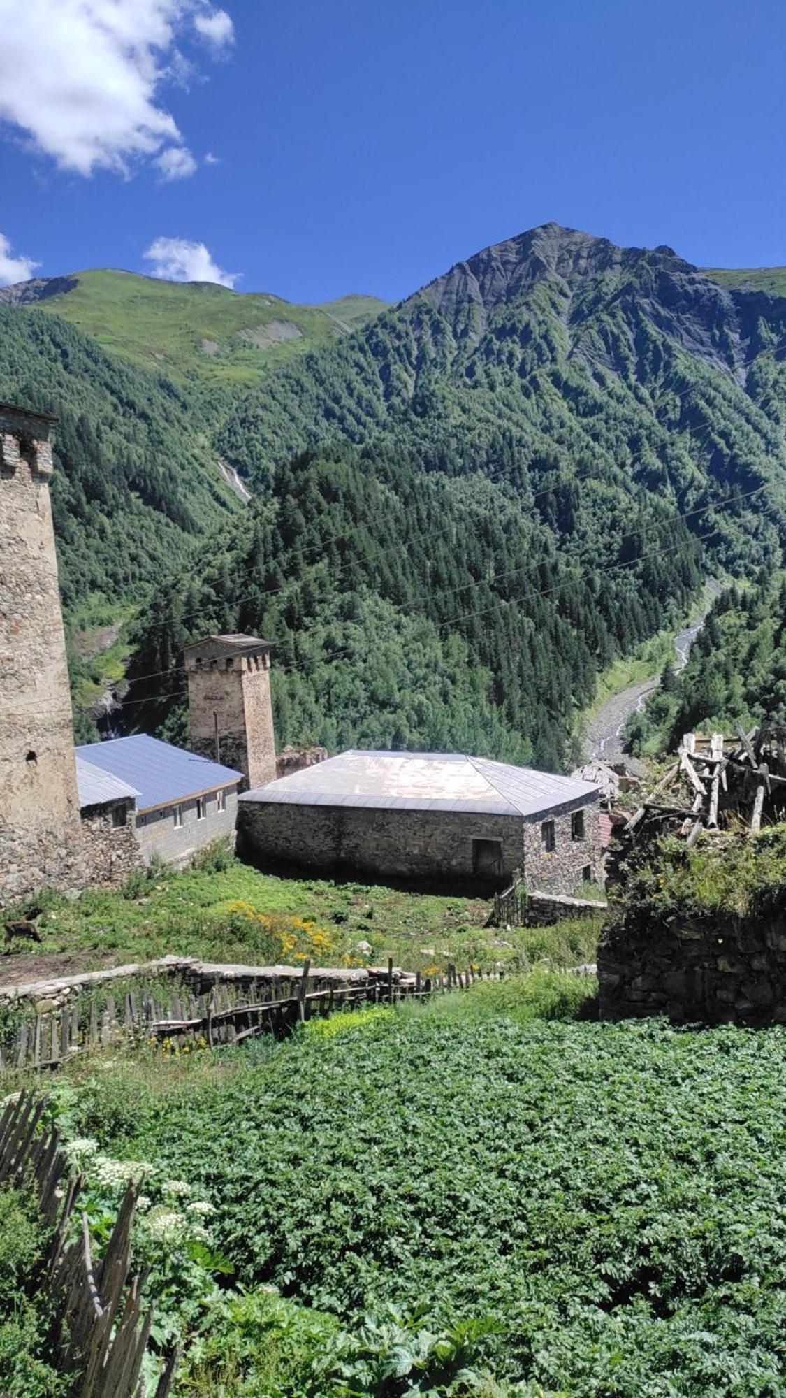 Guest House "Betqil" Adishi Exteriér fotografie